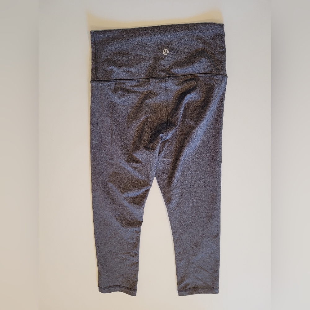 Grey 3/4 Lululemon leggings grey size 4